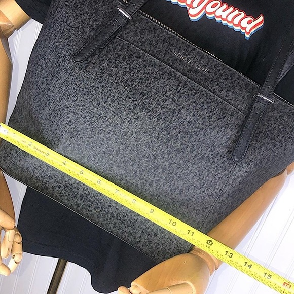 MICHAEL KORS Black Shoulder Strap Top Zipper Shoulder Bag Black Grey Monogram - Picture 10 of 17